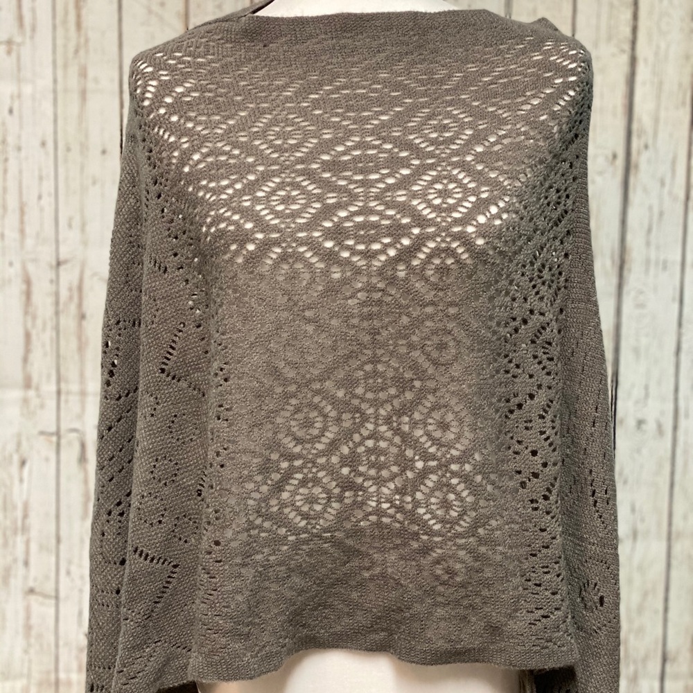 Crocheted Poncho Gray